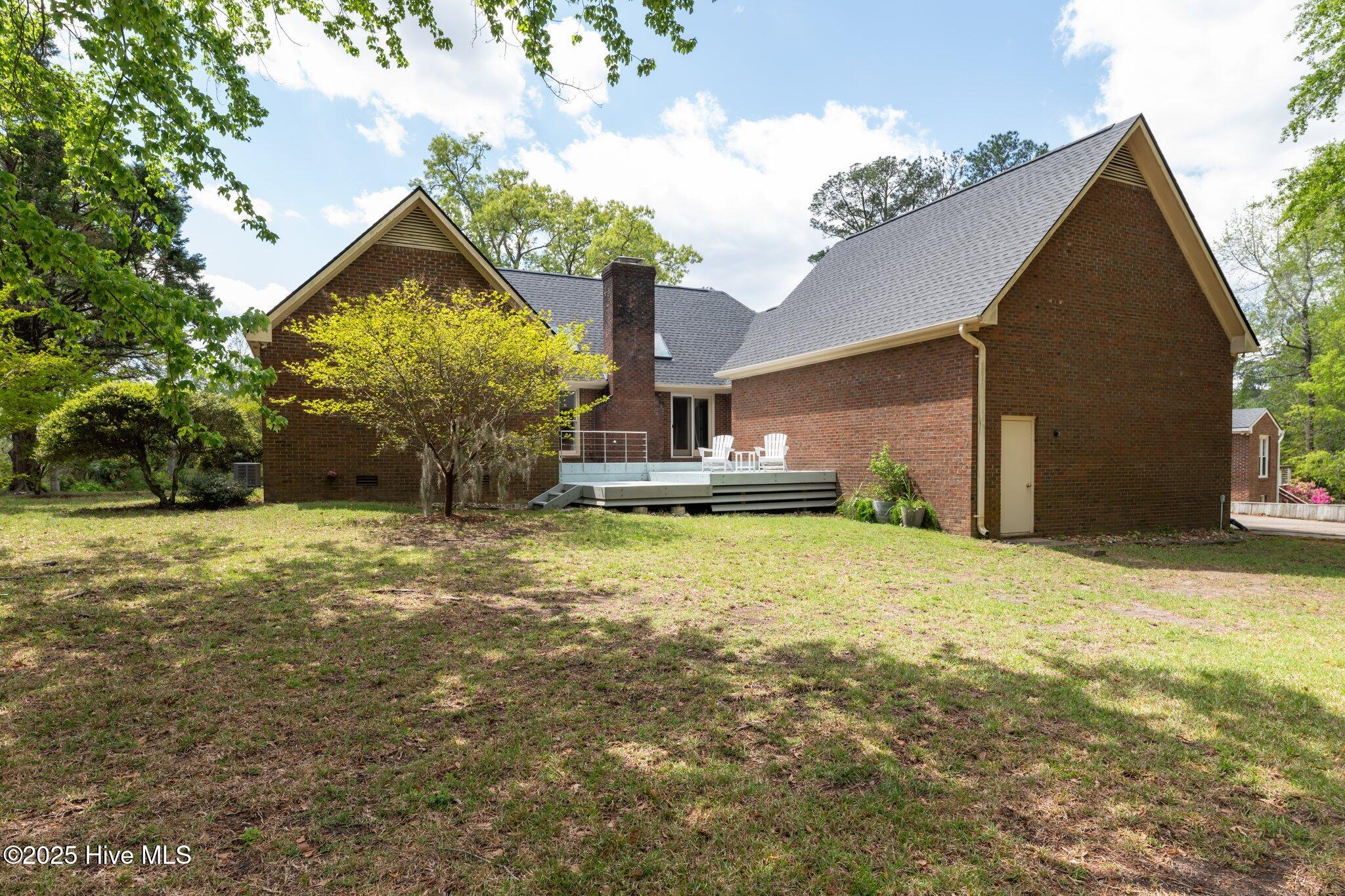 204 Castle Ridge Road New Bern, NC 28562 - Photo 7 of 42 back deck views