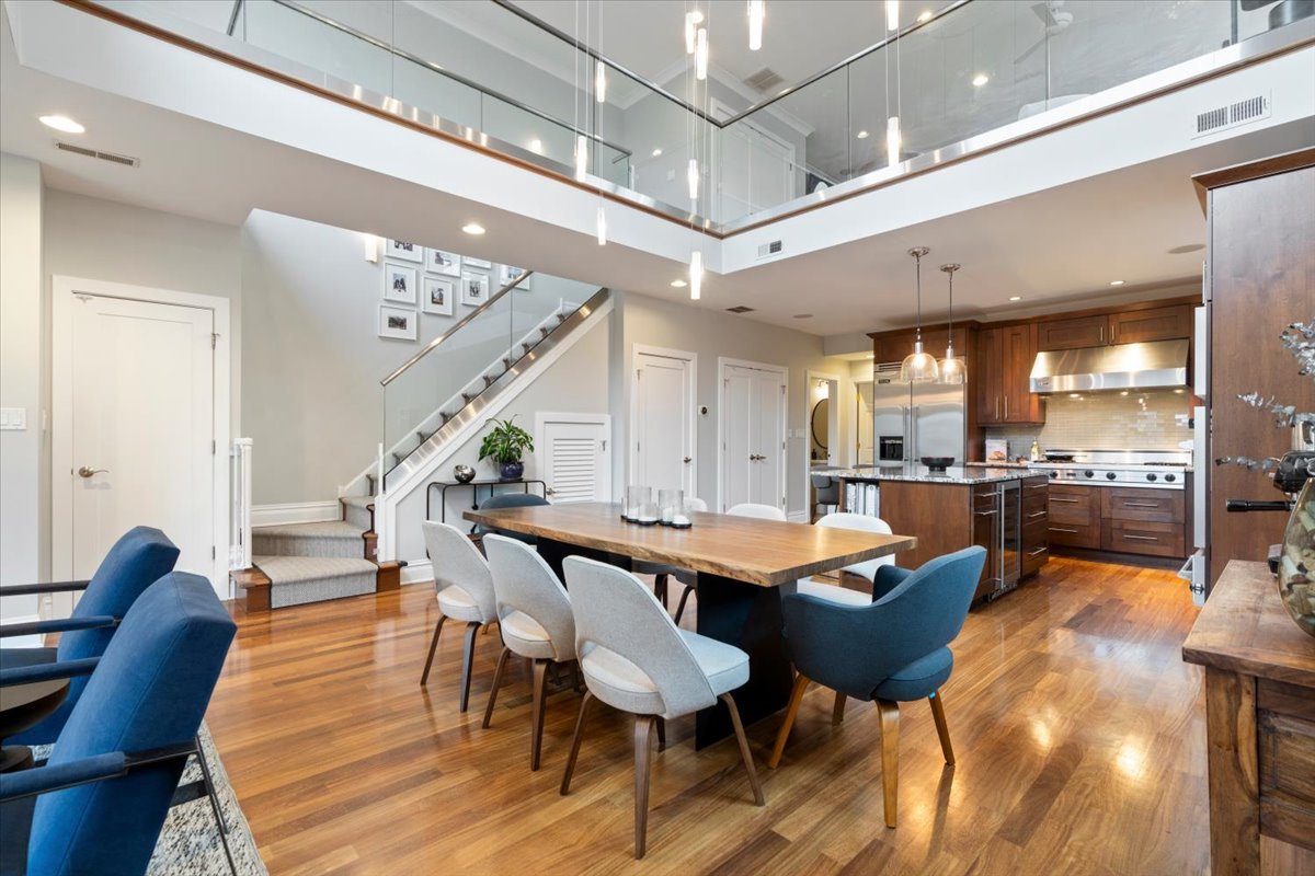 1346 West Addison Street, Unit 3E Chicago, IL 60613 - Photo 9 of 40 Gallery Image 9