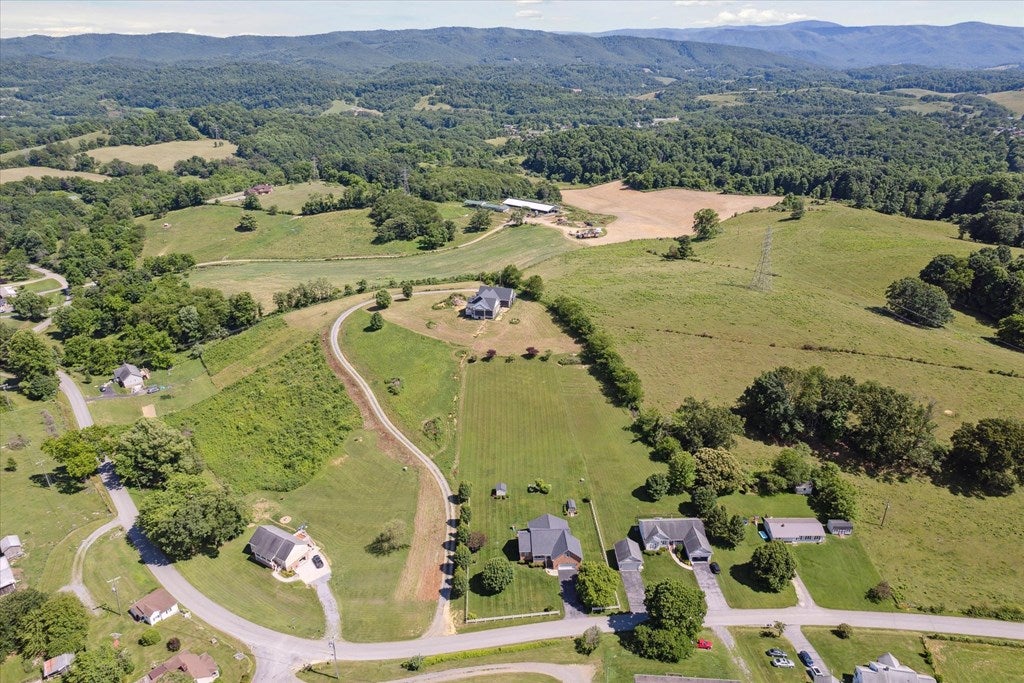 908 Old Ebenezer Road Marion, VA 24354 - Photo 32 of 63 Gallery Image 32