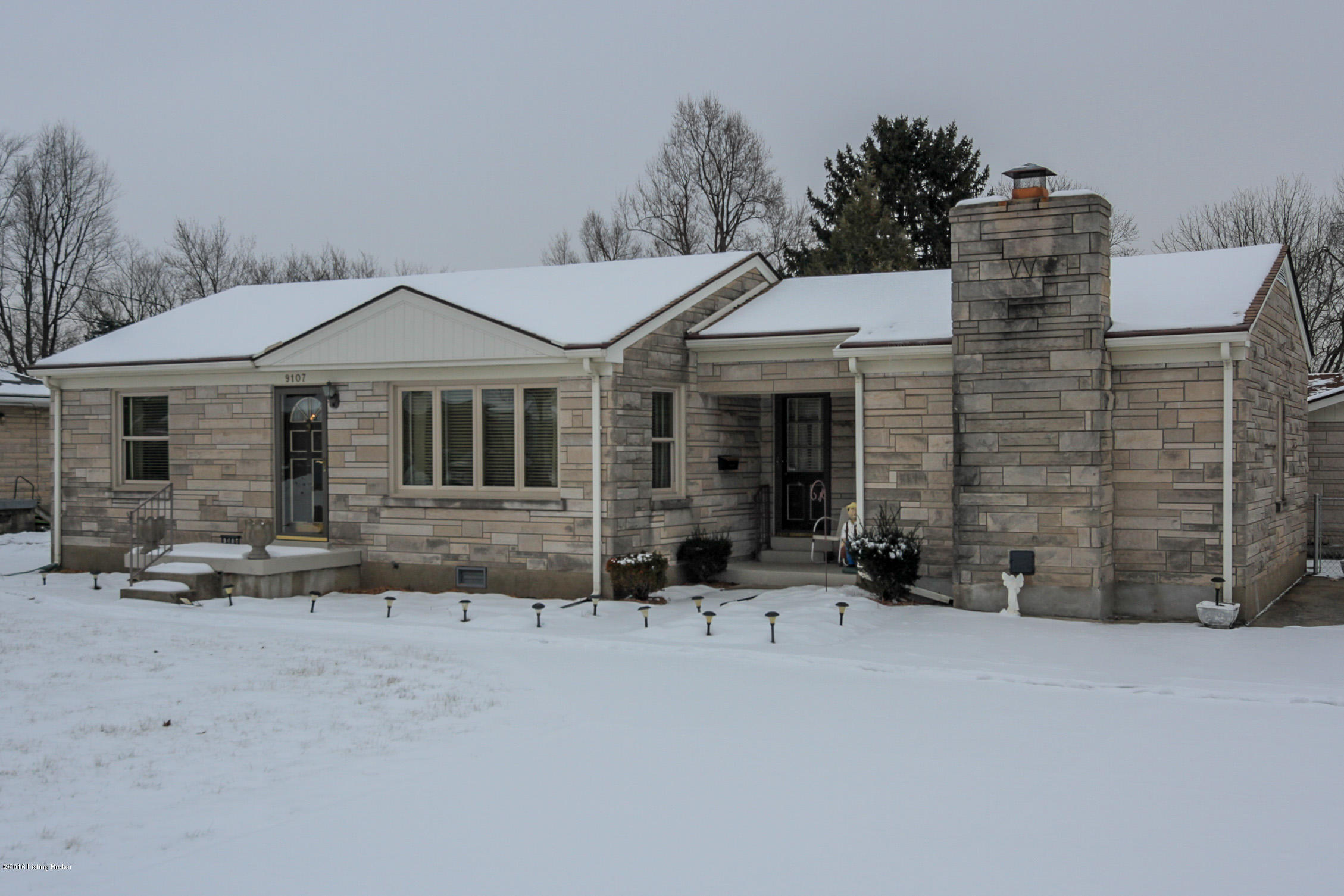 9107 Chenault Road Louisville, KY 40258 - Photo 2 of 35 0004