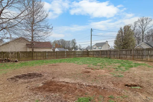 $1,700 | 3809 Man O War Boulevard, Clarksville, TN 37042