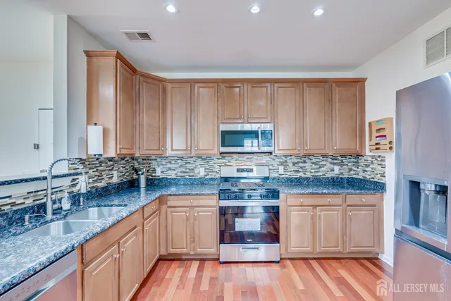 $525,000 | 2822 Edward Stec Boulevard, Edison, NJ 08837