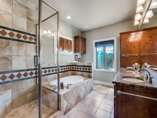 $562,500 | 14244 Caddo Creek Circle, Larue, TX 75770