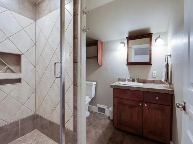 $562,500 | 14244 Caddo Creek Circle, Larue, TX 75770