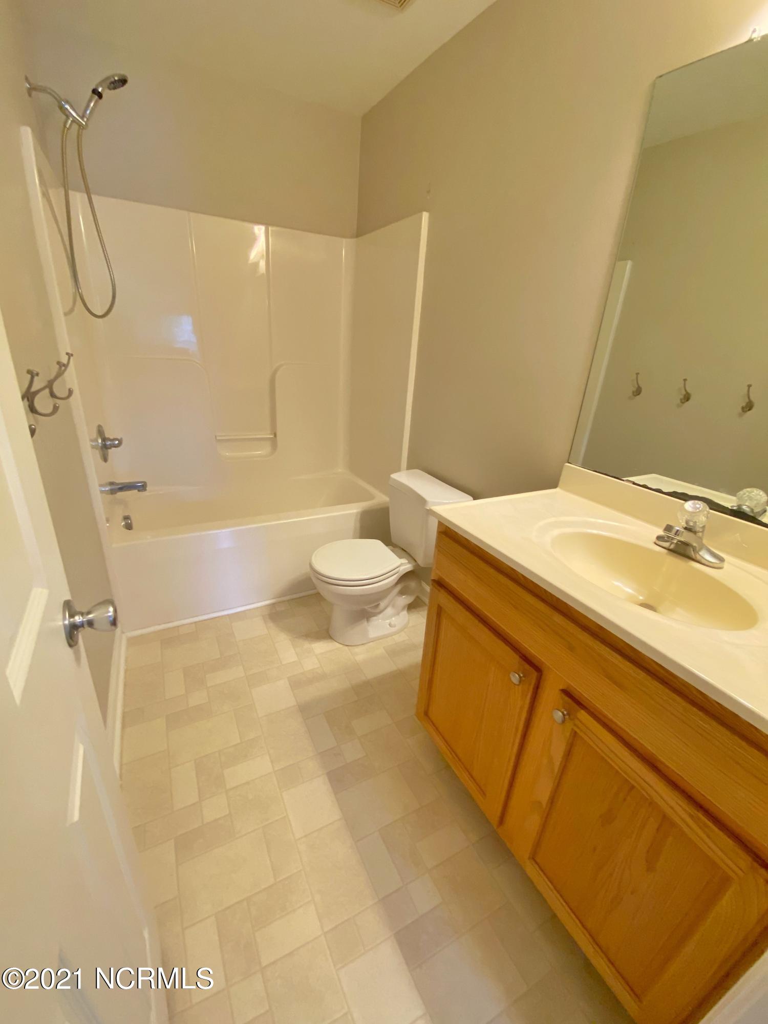 1852 Haw Branch Road Beulaville, NC 28518 - Photo 30 of 35 Upstairsguestbath1