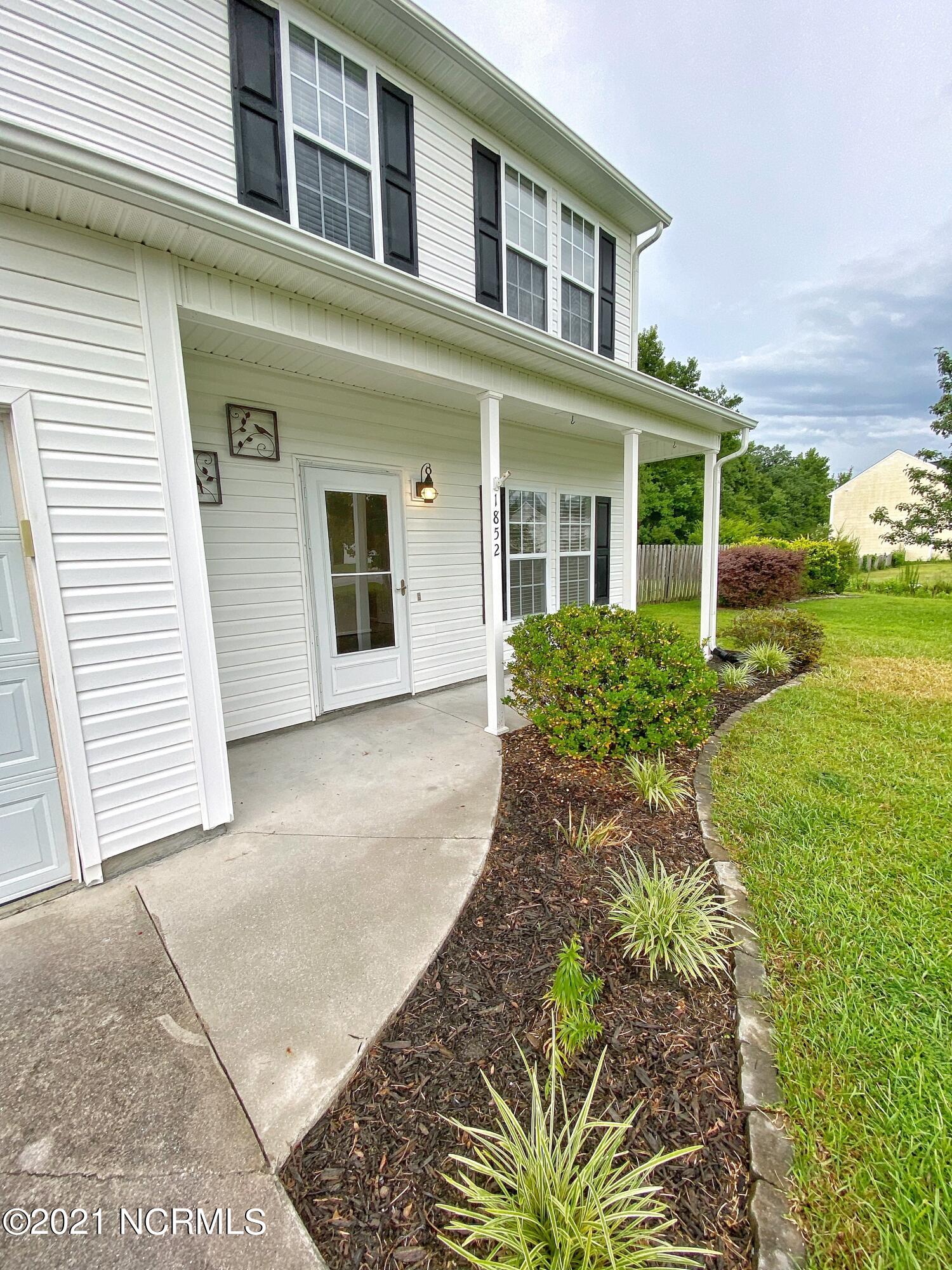 1852 Haw Branch Road Beulaville, NC 28518 - Photo 4 of 35 Frontporch1