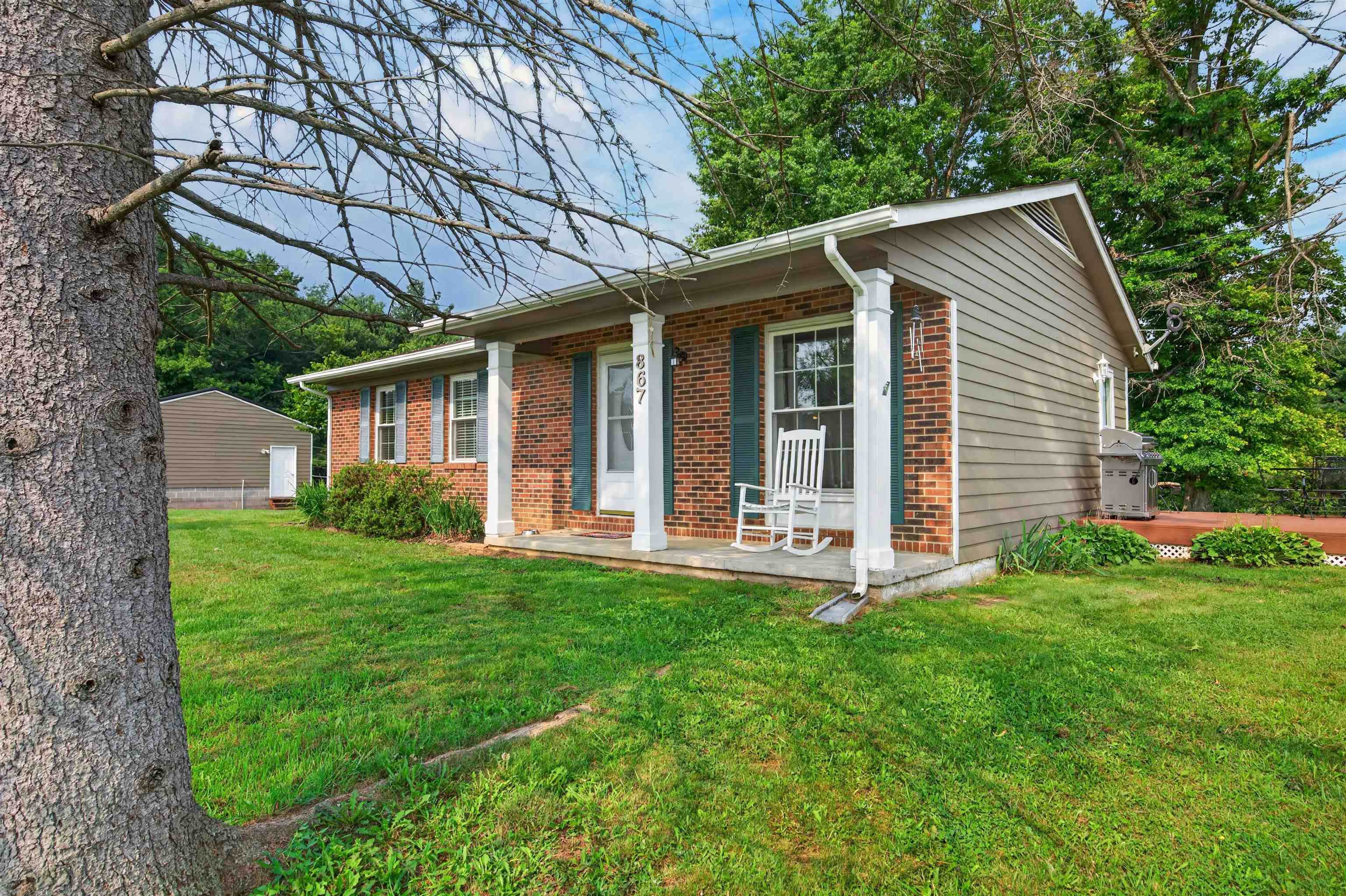 867 Switchback Road Christiansburg, VA 24073 - Photo 4 of 64 Gallery Image 4