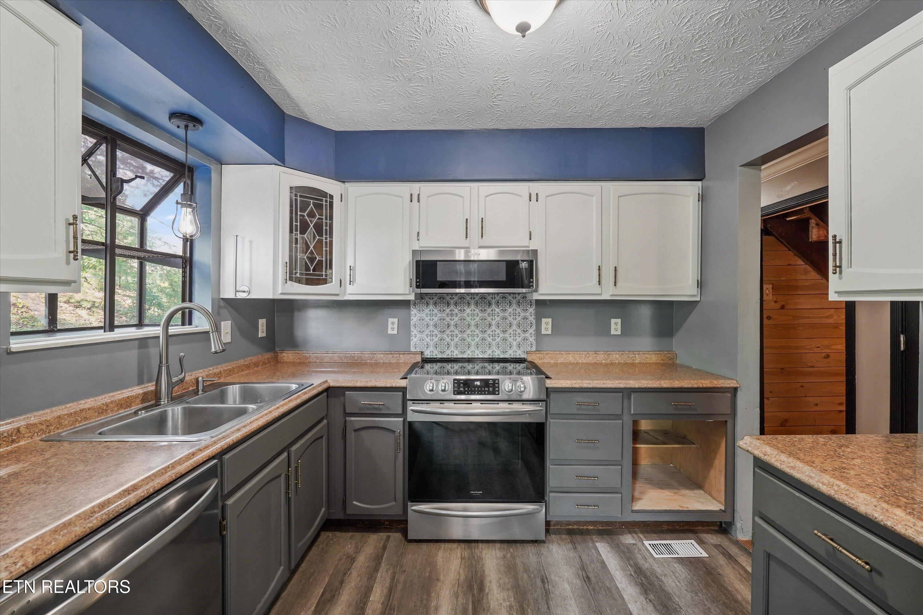 250 Ollis Road Oliver Springs, TN 37840 - Photo 13 of 47 Kitchen