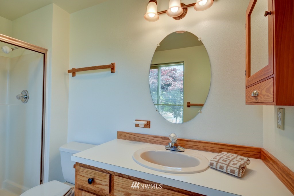5008 Bakerview Road Oak Harbor, WA 98277 - Photo 14 of 25 Gallery Image 14