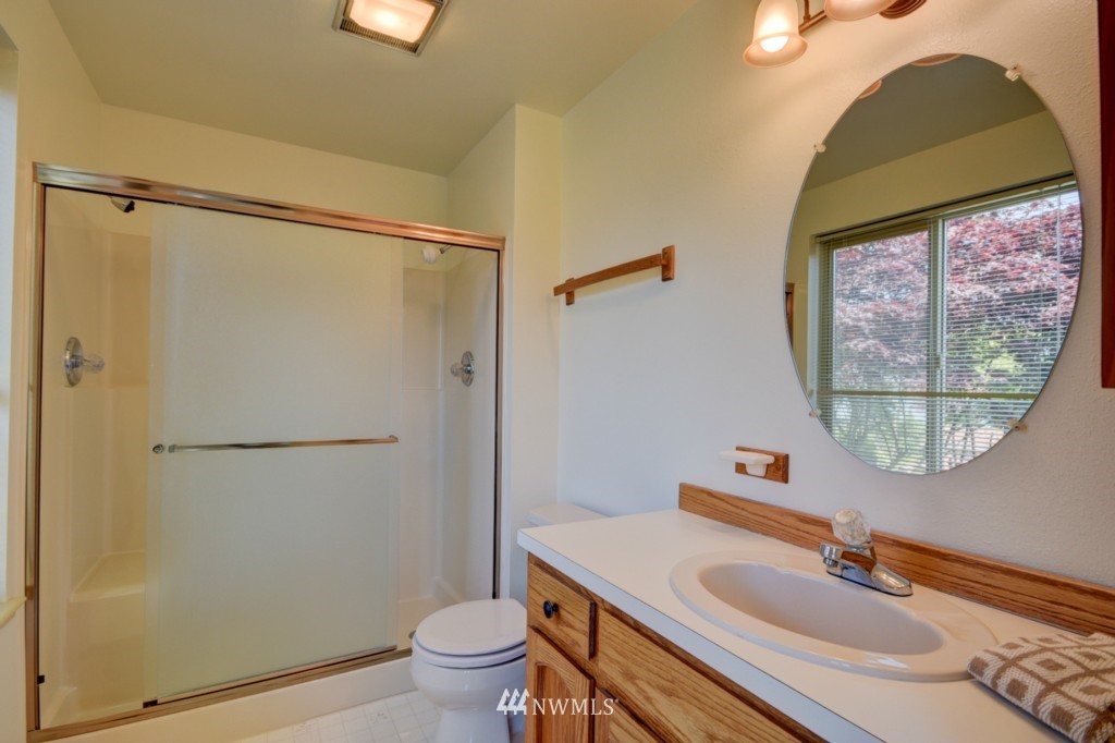 5008 Bakerview Road Oak Harbor, WA 98277 - Photo 15 of 25 Gallery Image 15