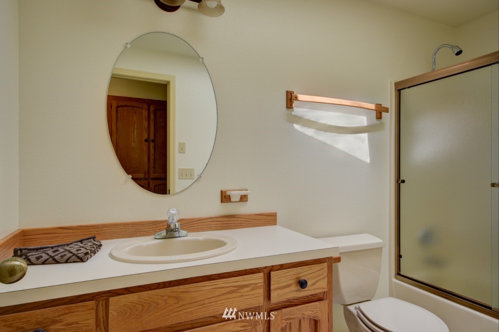 5008 Bakerview Road Oak Harbor, WA 98277 - Photo 16 of 25 Gallery Image 16