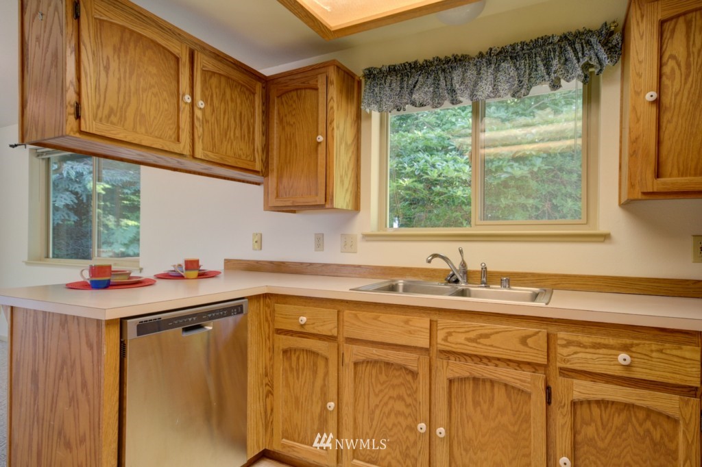 5008 Bakerview Road Oak Harbor, WA 98277 - Photo 7 of 25 Gallery Image 7