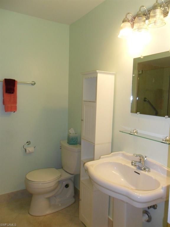 159 Teryl Road, Unit E2 Naples, FL 34112 - Photo 14 of 16 2nd bath