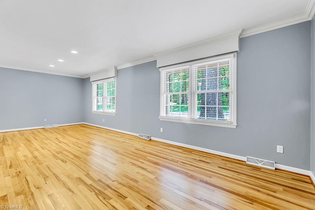 3514 Charing Cross Road Greensboro, NC 27455 - Photo 8 of 47 Gallery Image 8