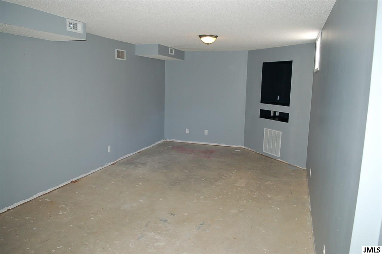 1360 South Sandstone Road Jackson, MI 49201 - Photo 16 of 20 Photo 16