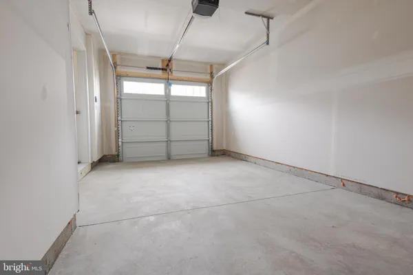 $2,150 | 25 Nymph Road, Inwood, WV 25428