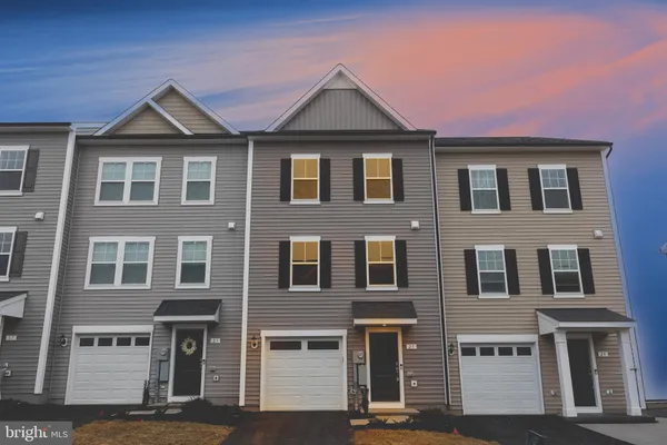 $2,150 | 25 Nymph Road, Inwood, WV 25428