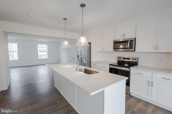 $2,150 | 25 Nymph Road, Inwood, WV 25428