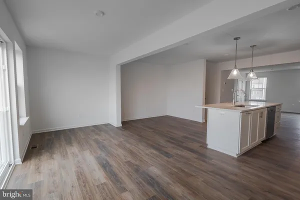 $2,150 | 25 Nymph Road, Inwood, WV 25428