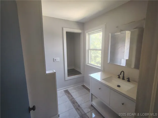 $329,000 | 1105 Lay Avenue, Warsaw, MO 65355