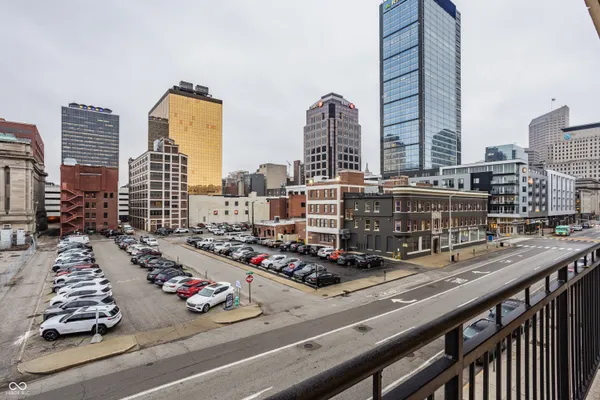 $4,000 | 333 Massachusetts Avenue, Unit 305, Indianapolis, IN 46204