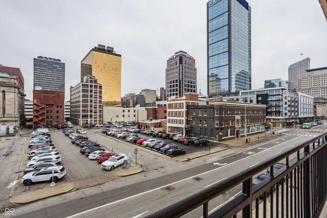 $4,000 | 333 Massachusetts Avenue, Unit 305, Indianapolis, IN 46204
