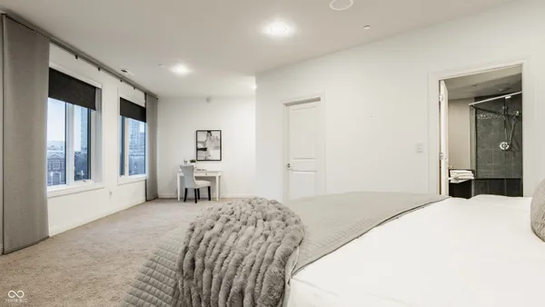 $4,000 | 333 Massachusetts Avenue, Unit 305, Indianapolis, IN 46204