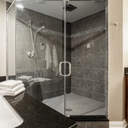 $4,000 | 333 Massachusetts Avenue, Unit 305, Indianapolis, IN 46204