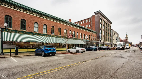 $4,000 | 333 Massachusetts Avenue, Unit 305, Indianapolis, IN 46204