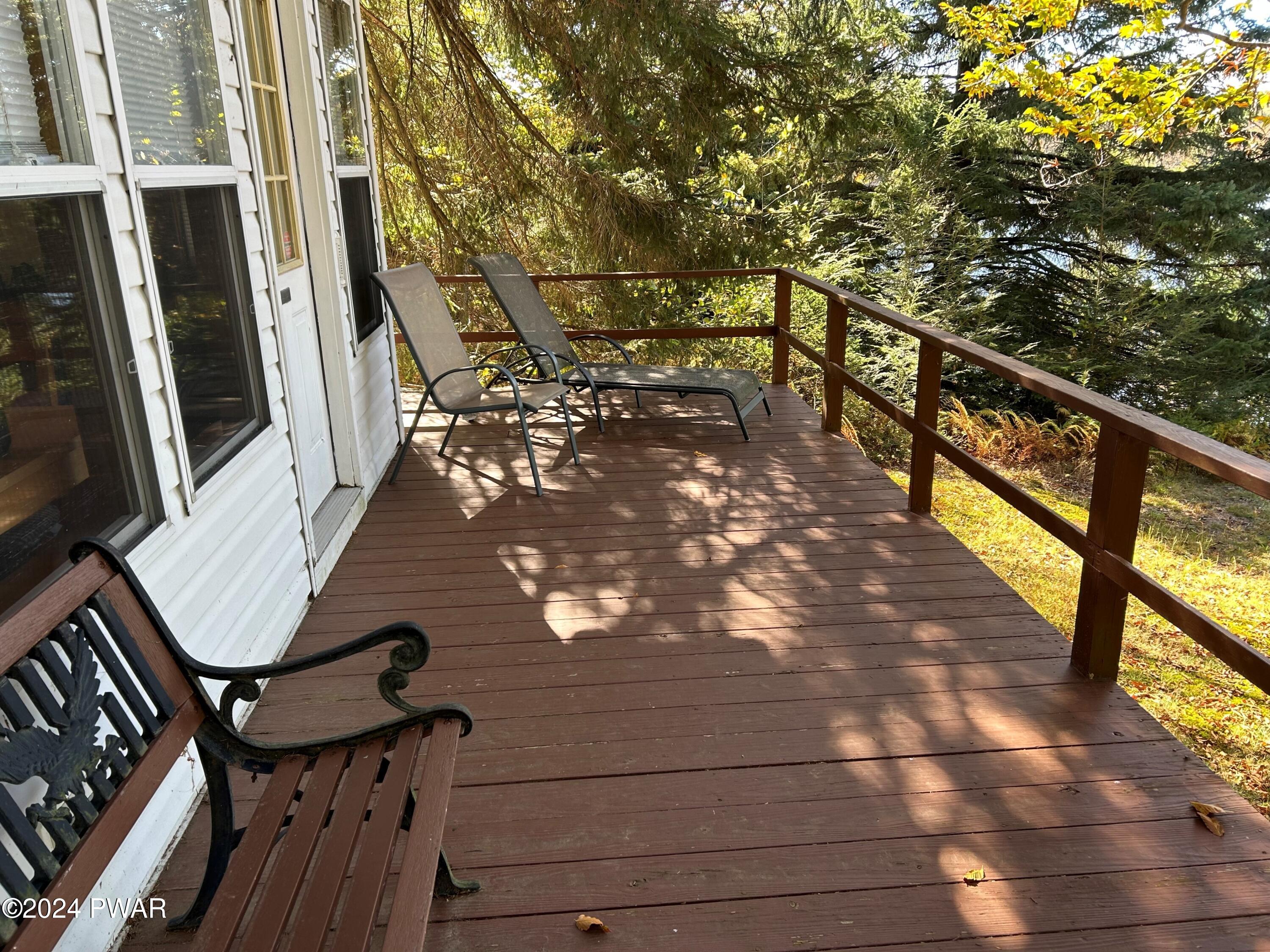 157 Ridgefield Point Road, Unit 19C439 Greentown, PA 18426 - Photo 8 of 50
