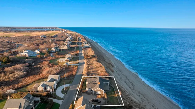 $1,895,000 | 83 Baxter Road, Nantucket, MA 02554
