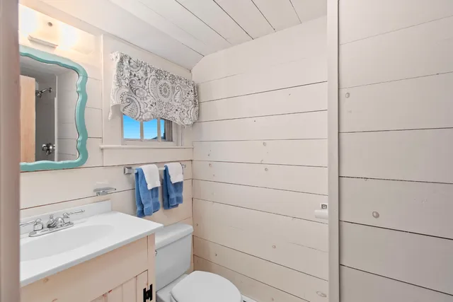 $1,895,000 | 83 Baxter Road, Nantucket, MA 02554