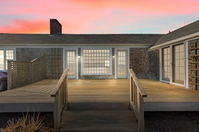 $1,895,000 | 83 Baxter Road, Nantucket, MA 02554