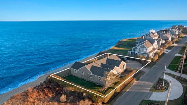 $1,895,000 | 83 Baxter Road, Nantucket, MA 02554