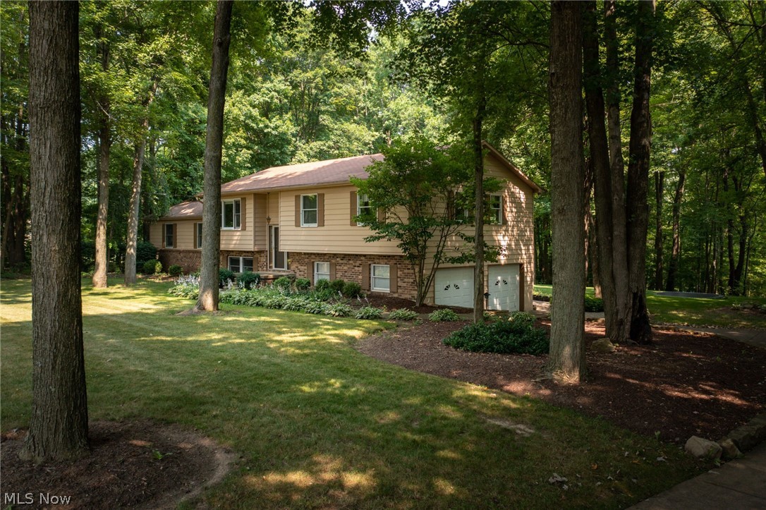 4410 Lanterman Road Youngstown, OH 44515 - Photo 2 of 35