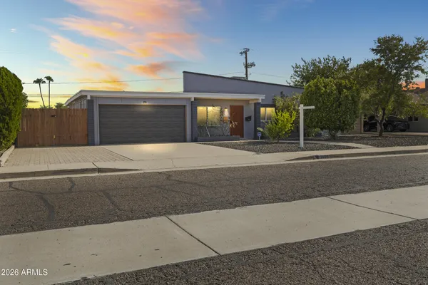 $557,500 | 3109 East Larkspur Drive, Phoenix, AZ 85032