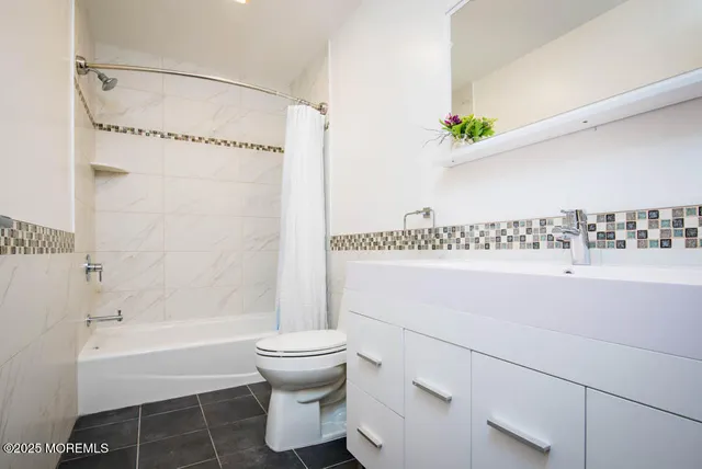 $3,400 | 209 Bond Street, Unit 3, Asbury Park, NJ 07712