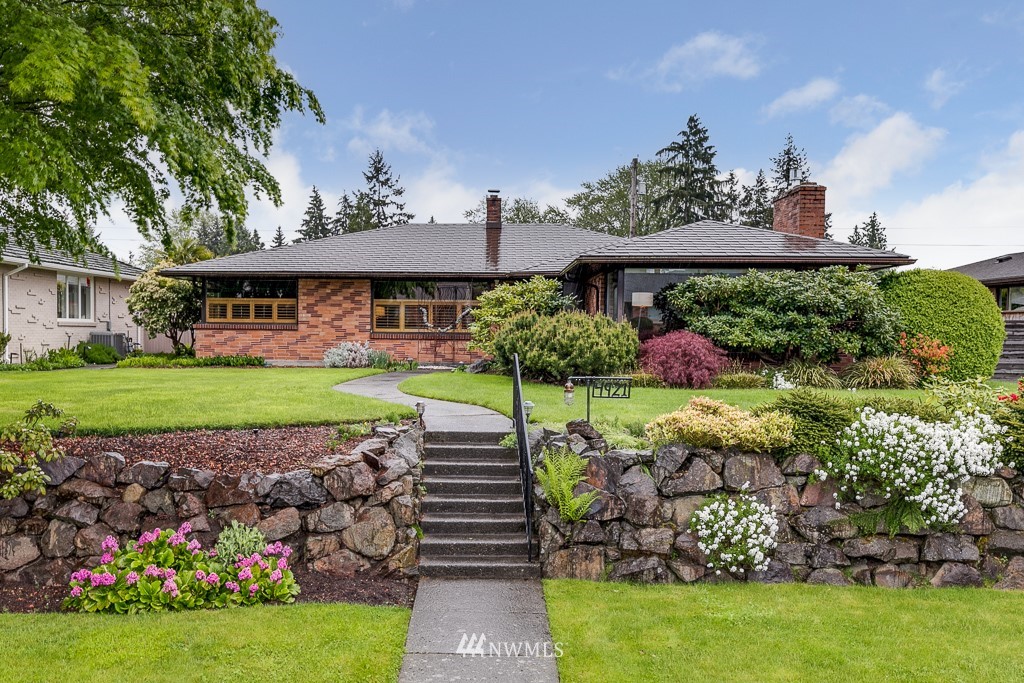 4921 Rucker Avenue Everett, WA 98203 - Photo 1 of 35 Gallery Image 1