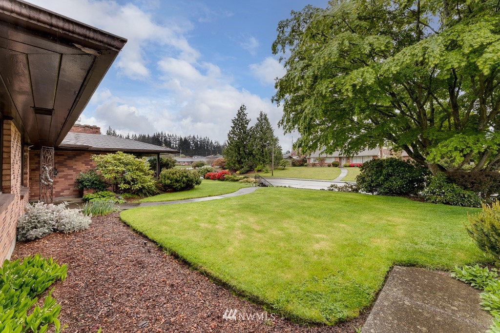 4921 Rucker Avenue Everett, WA 98203 - Photo 4 of 35 Gallery Image 4