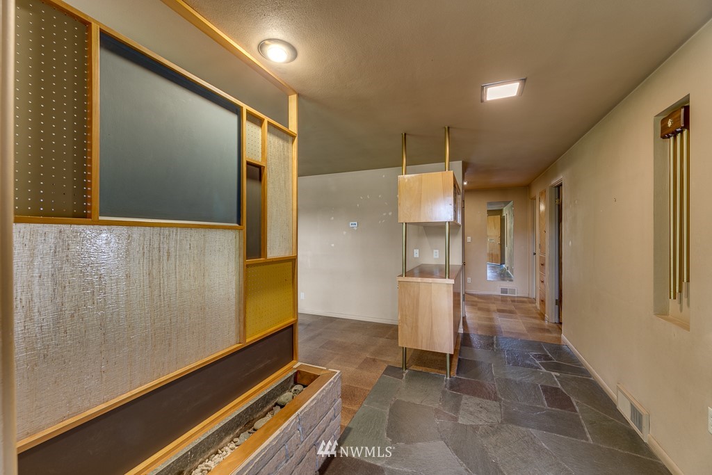 4921 Rucker Avenue Everett, WA 98203 - Photo 7 of 35 Gallery Image 7