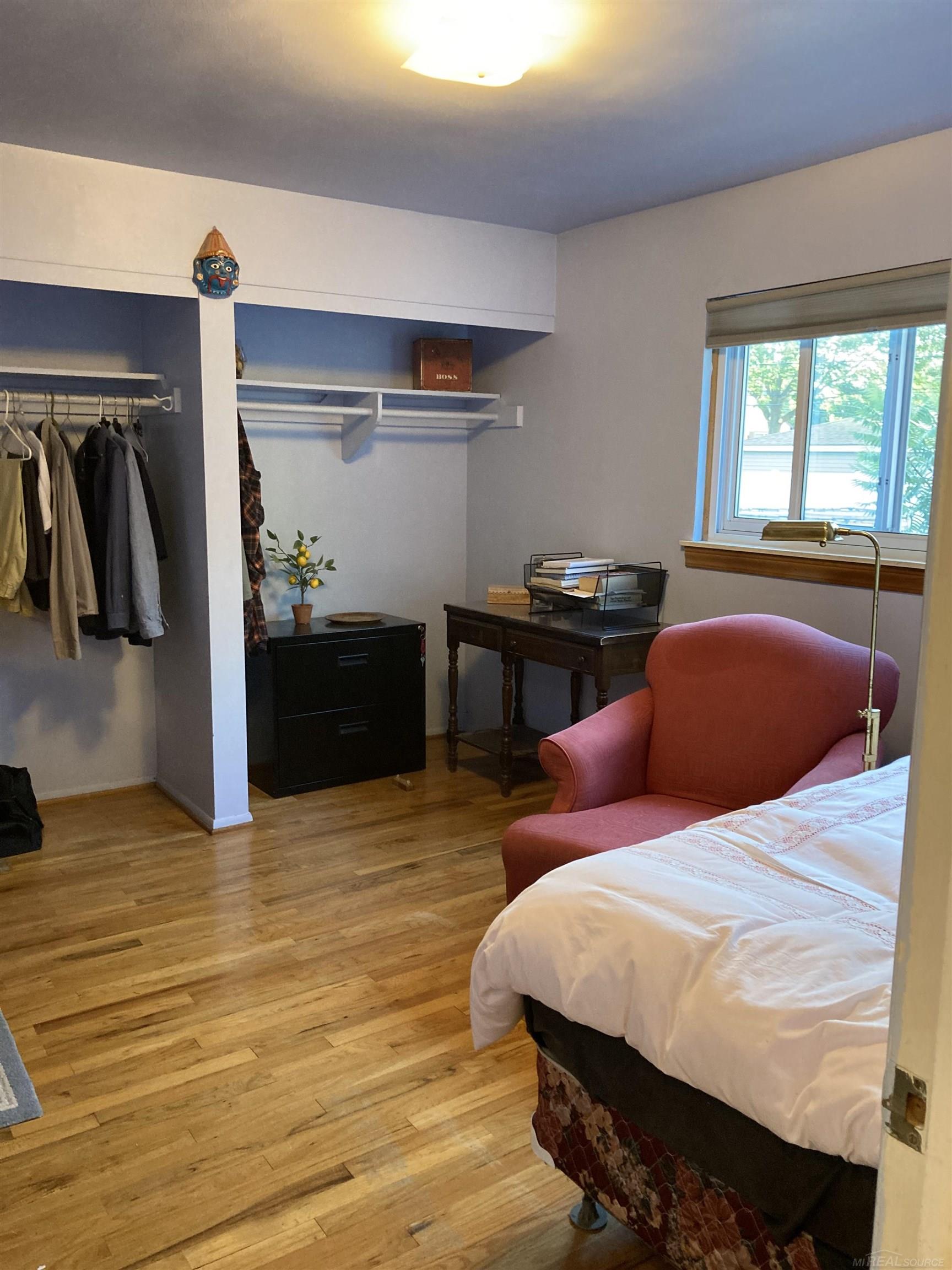 25839 Cunningham Avenue Warren, MI 48091 - Photo 8 of 42 50086262-7.JPG