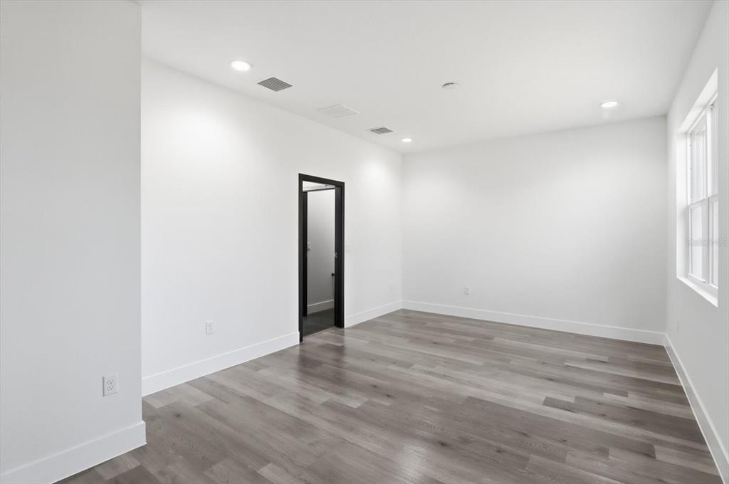 6078 Southwest 150th Lane Road Ocala, FL 34473 - Photo 18 of 38