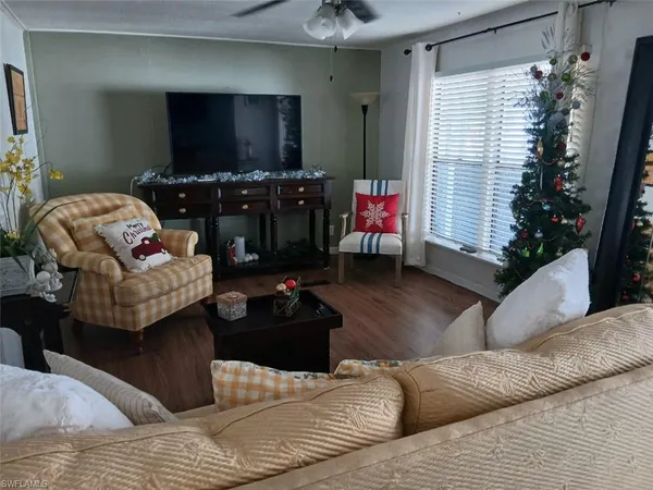 $1,700 | 2105 Cypress Court, Naples, FL 34110