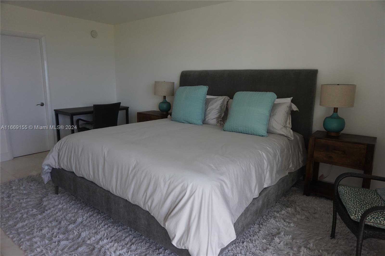 1121 Crandon Boulevard, Unit E1006 Key Biscayne, FL 33149 - Photo 14 of 37