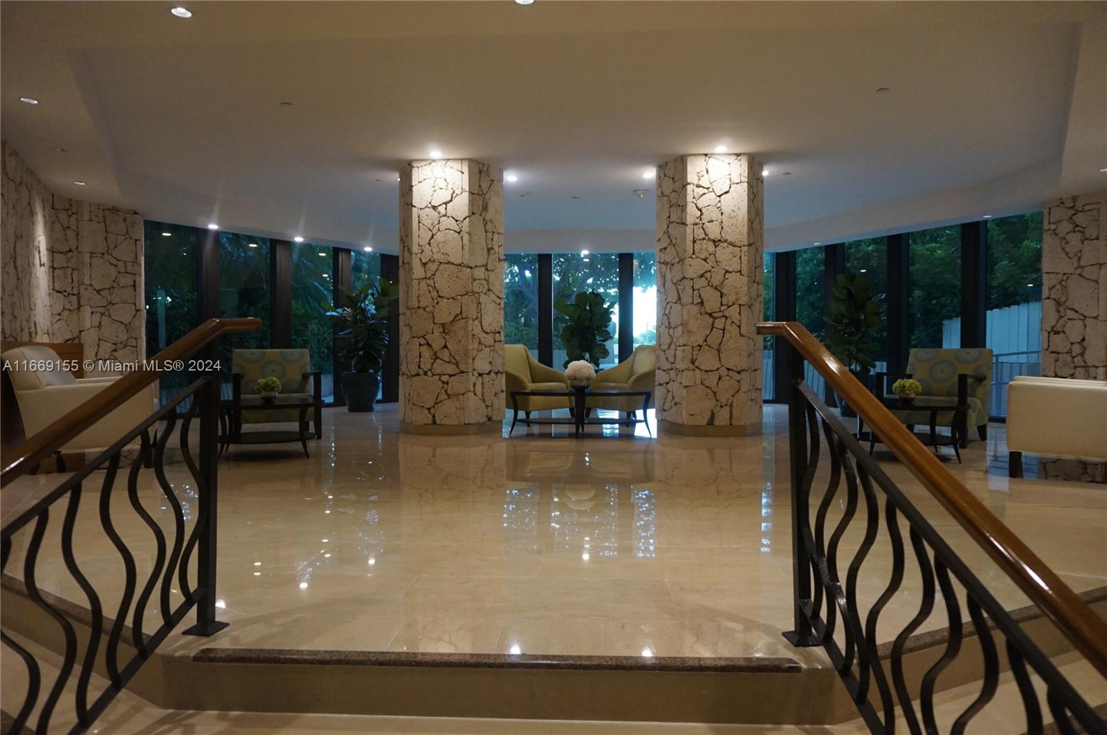 1121 Crandon Boulevard, Unit E1006 Key Biscayne, FL 33149 - Photo 29 of 37