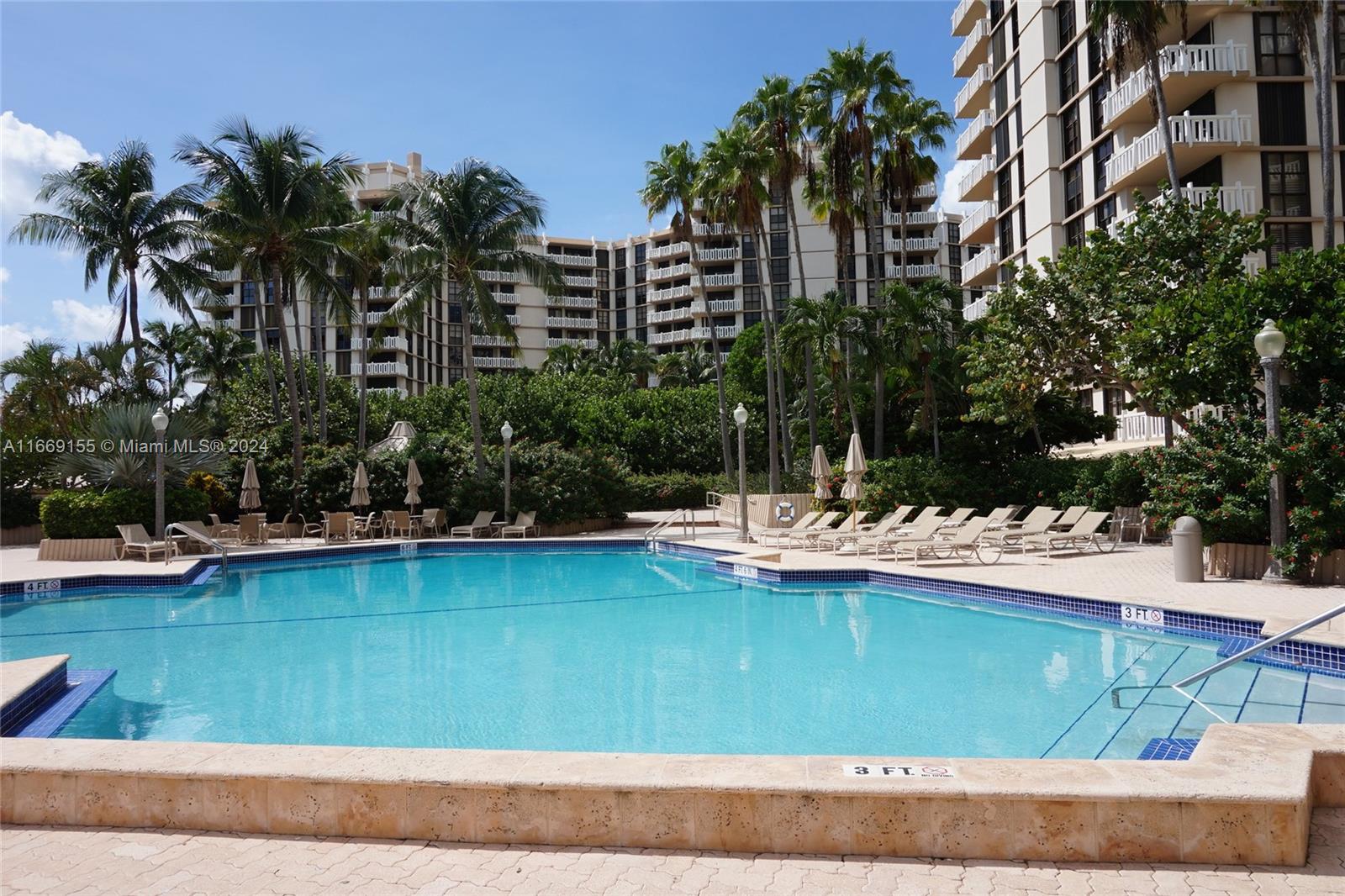 1121 Crandon Boulevard, Unit E1006 Key Biscayne, FL 33149 - Photo 32 of 37