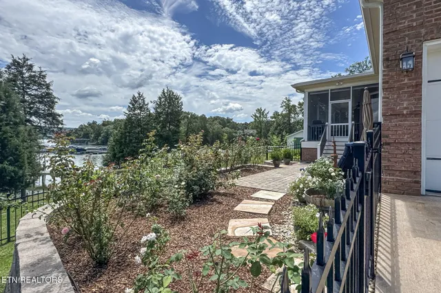 $1,250,000 | 137 East Shore Drive, Rockwood, TN 37854