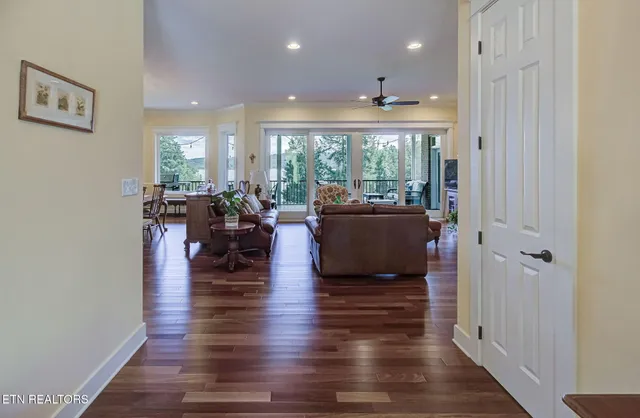 $1,250,000 | 137 East Shore Drive, Rockwood, TN 37854