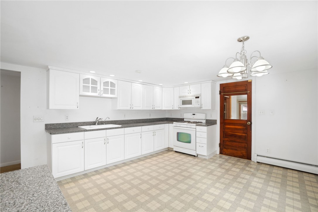 4089 Old Post Road Charlestown, RI 02813 - Photo 10 of 39