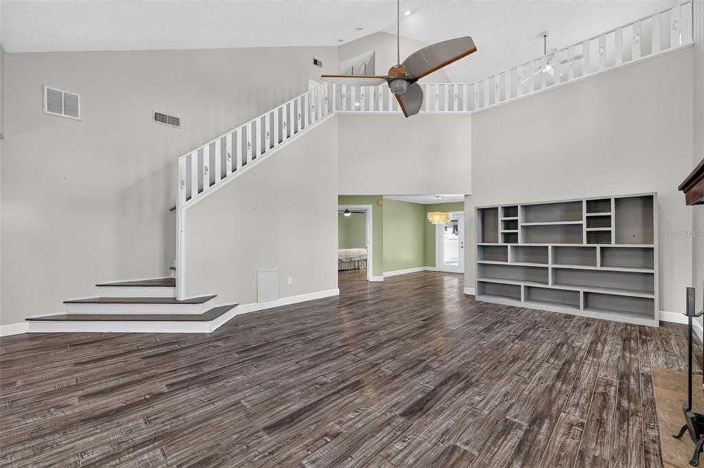 703 Riverside Drive Tarpon Springs, FL 34689 - Photo 11 of 47